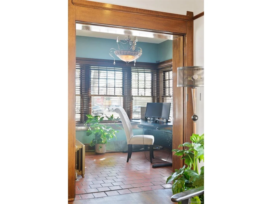 Photo of 1601 Steele St