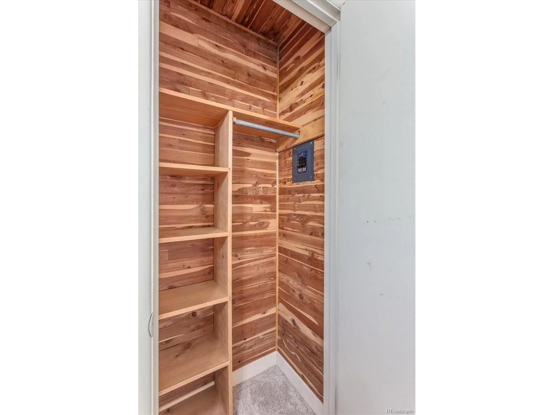 Photo of 211 Grant St