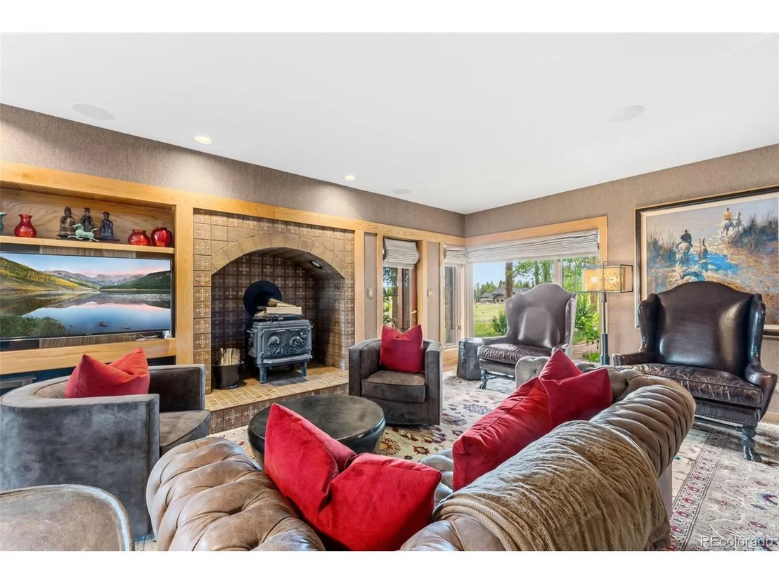 Photo of 204 Clover Ln