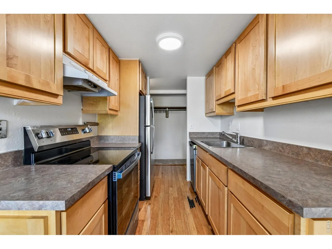 Photo of Unit 262 at 805 29th St