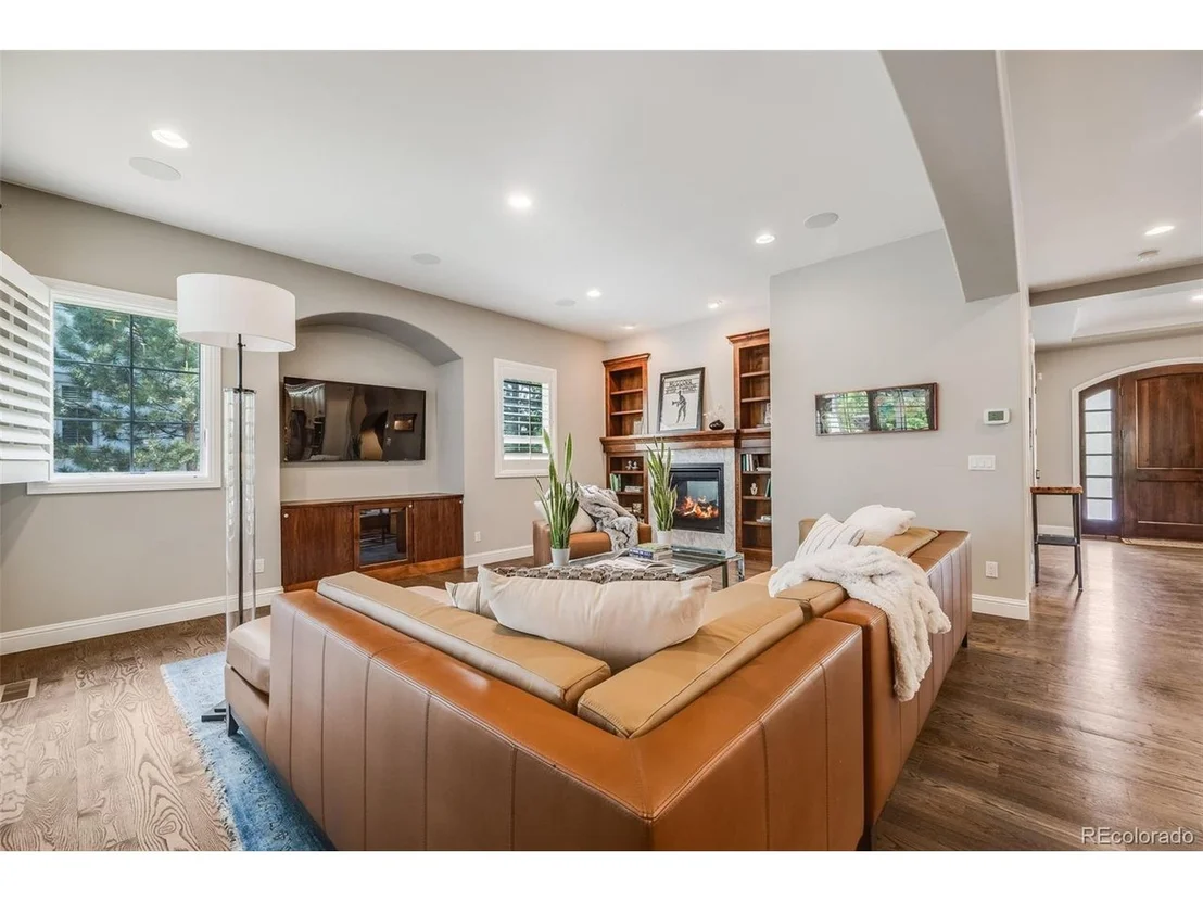Photo of 2362 Spruce Way