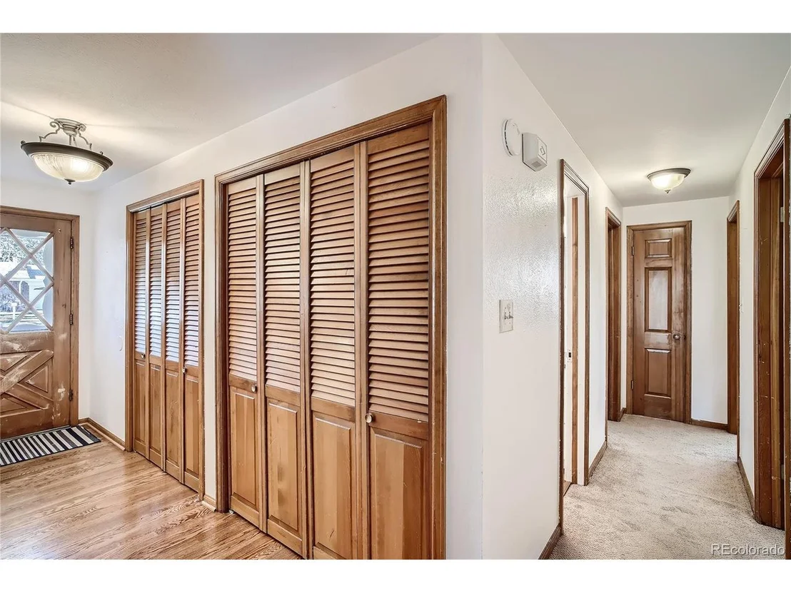 Photo of 6988 Carr Ct