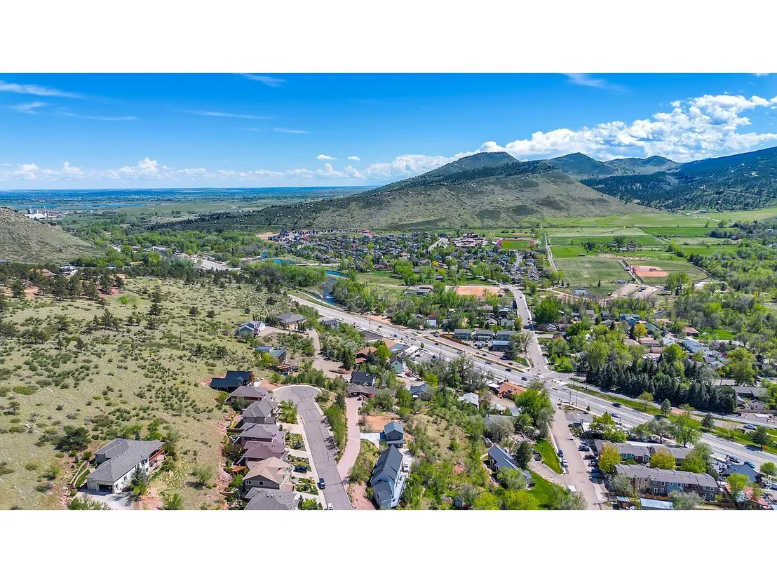 Photo of 618 Overlook Dr