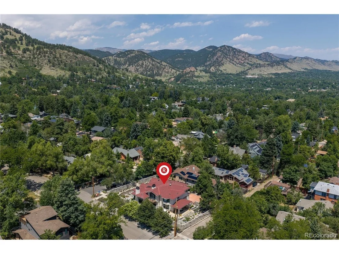 Photo of 800 Grant Pl