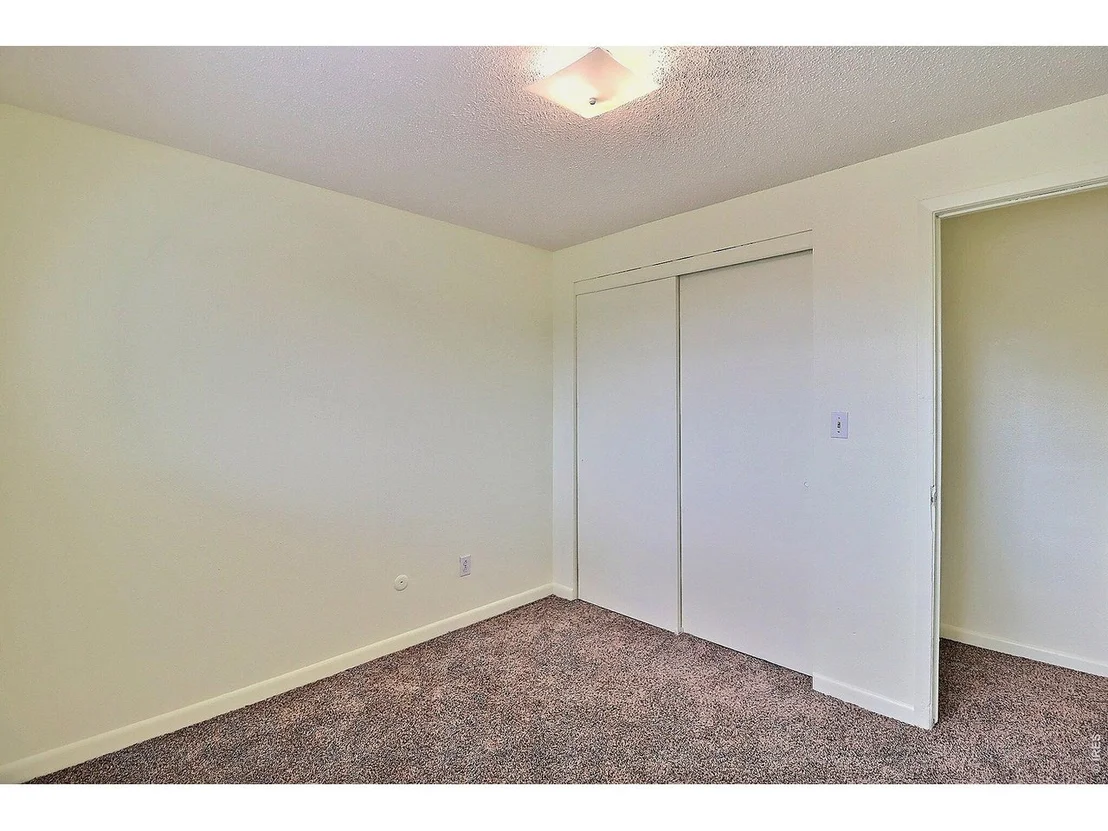 Photo of 3011 Lakeside Dr
