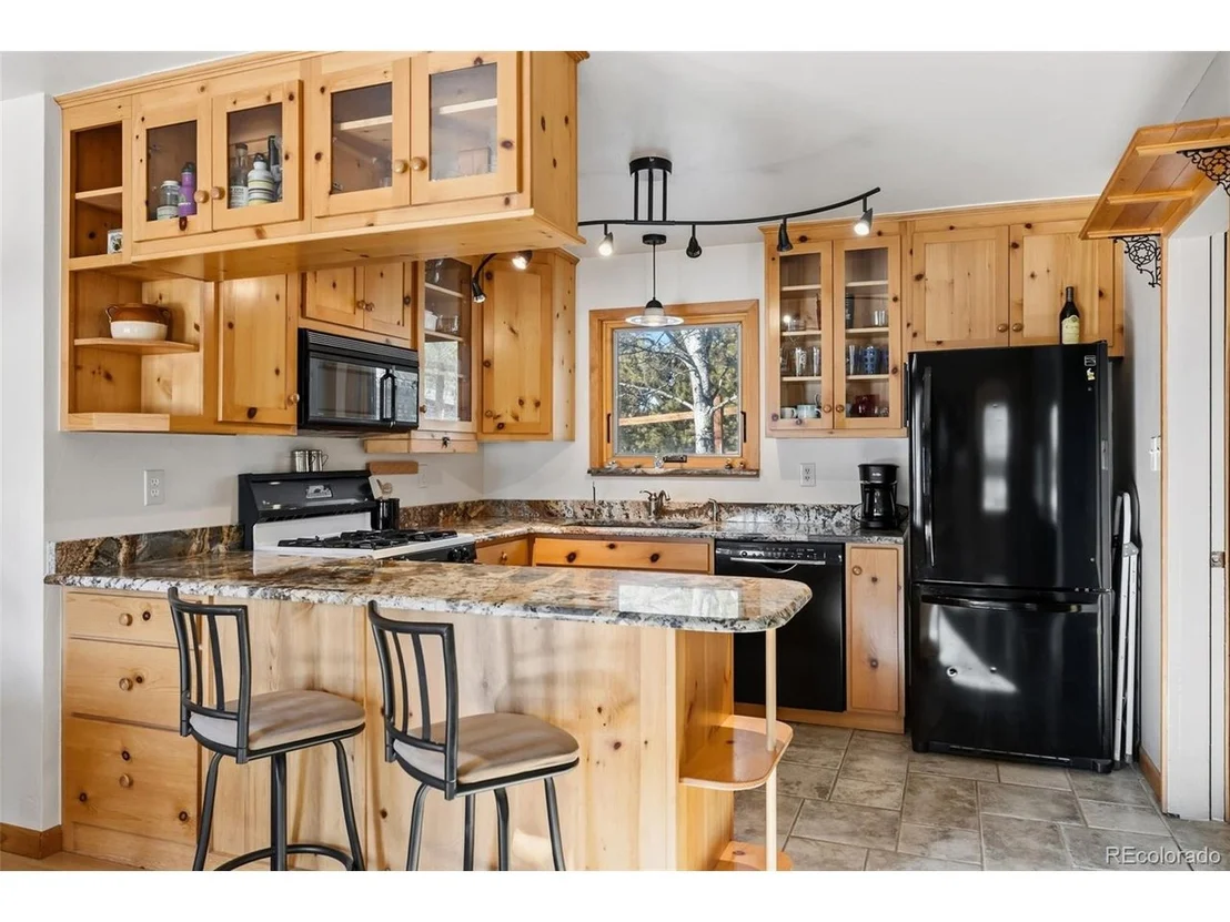 Photo of 277 G Rd