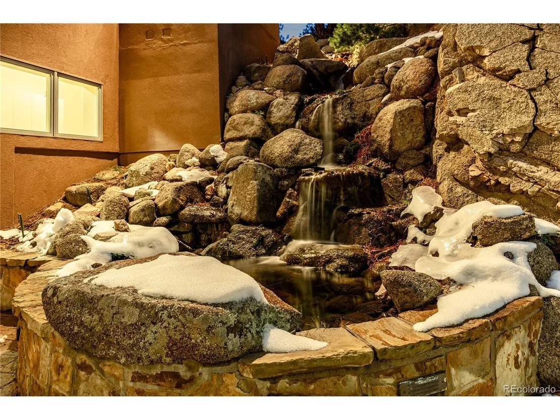 Photo of 1077 Carriage Hills Dr