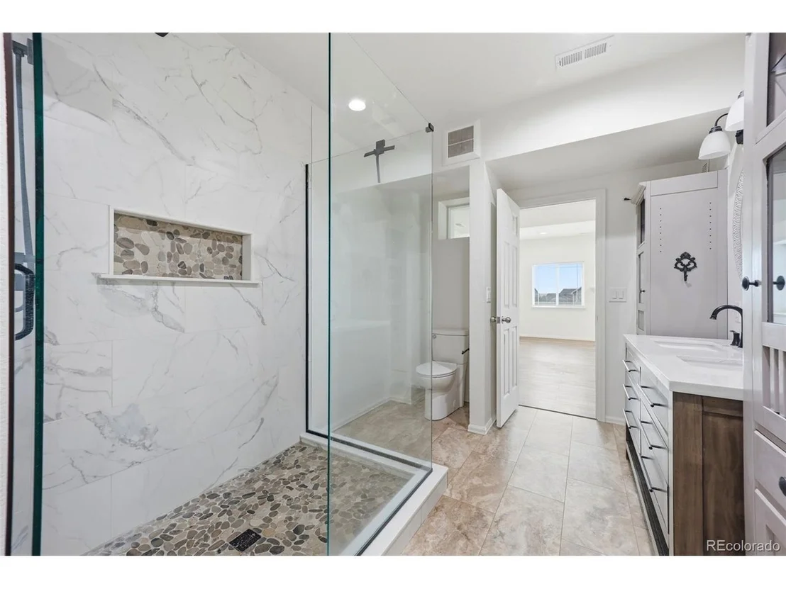 Photo of 42007 Westchester Cir