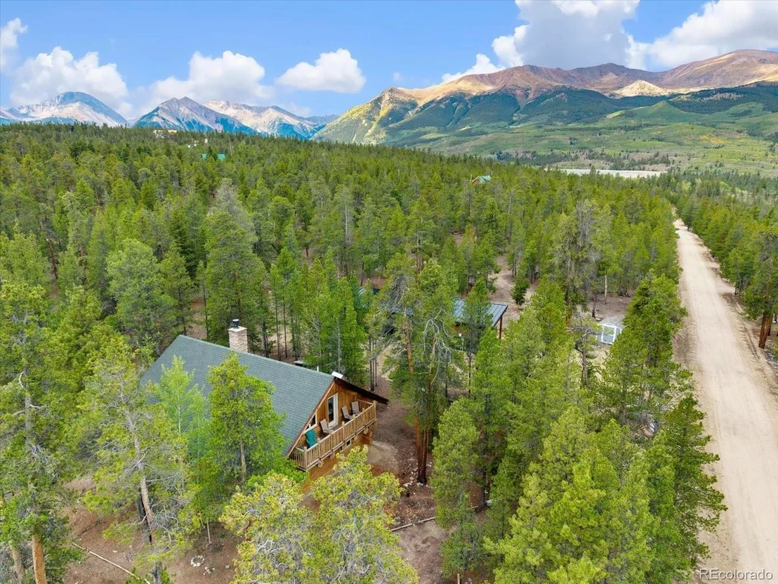 Photo of 682 Spruce Dr