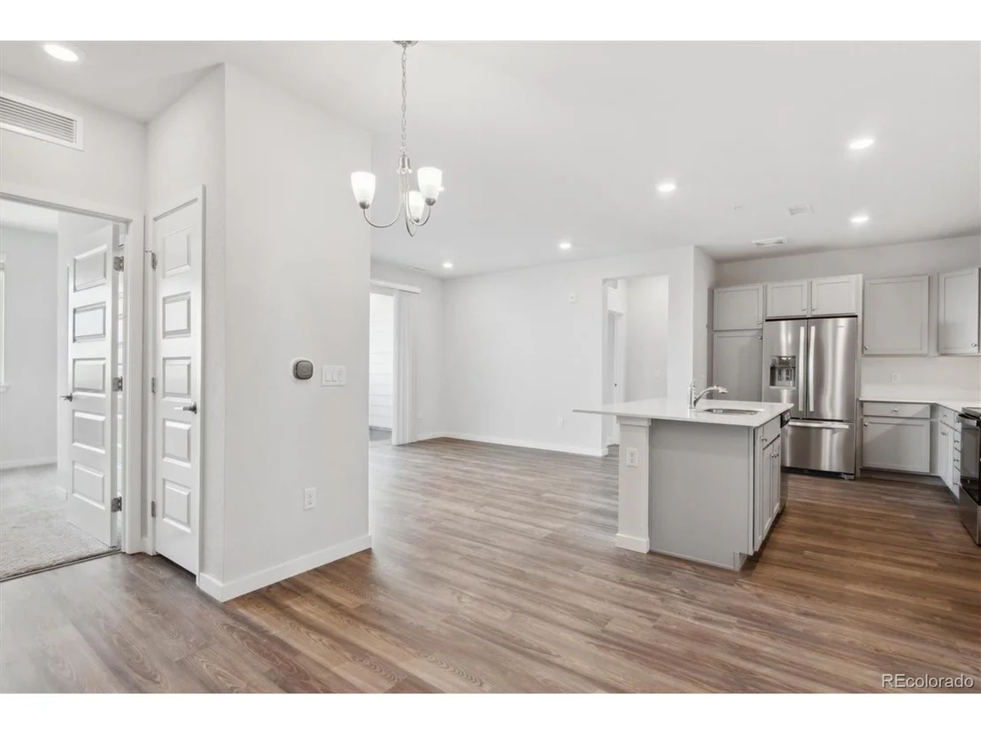 Photo of Unit 1408 at 487 Interlocken Blvd