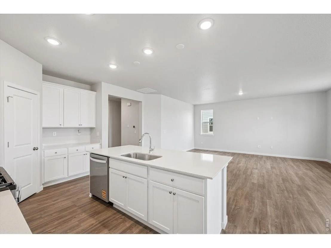 Photo of 815 Kettlepond Way