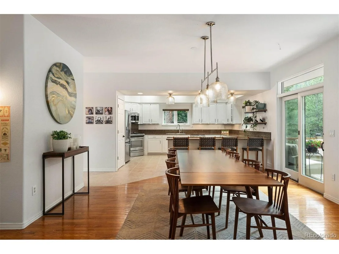 Photo of 7102 Pinewood Dr