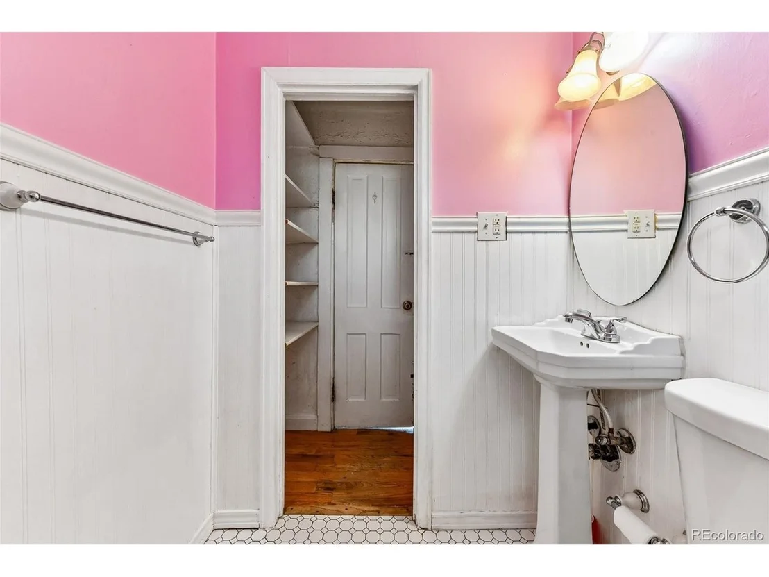 Photo of 2532 Depew St