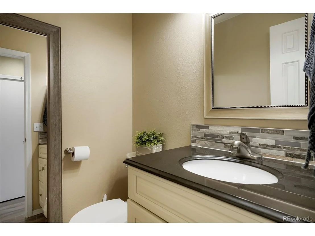 Photo of 6644 Laguna Cir