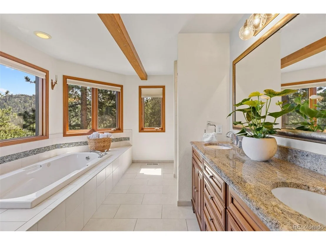 Photo of 6159 S Skyline Dr
