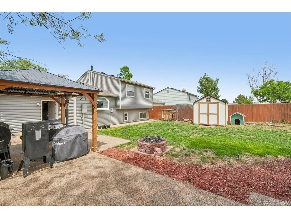 Photo of 208 Madison Dr