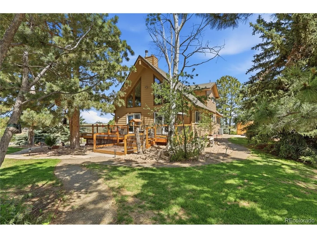Photo of 607 Meadow Station Cir