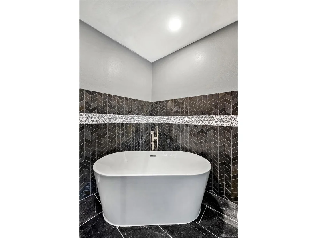 Photo of 2287 Echo Park Dr
