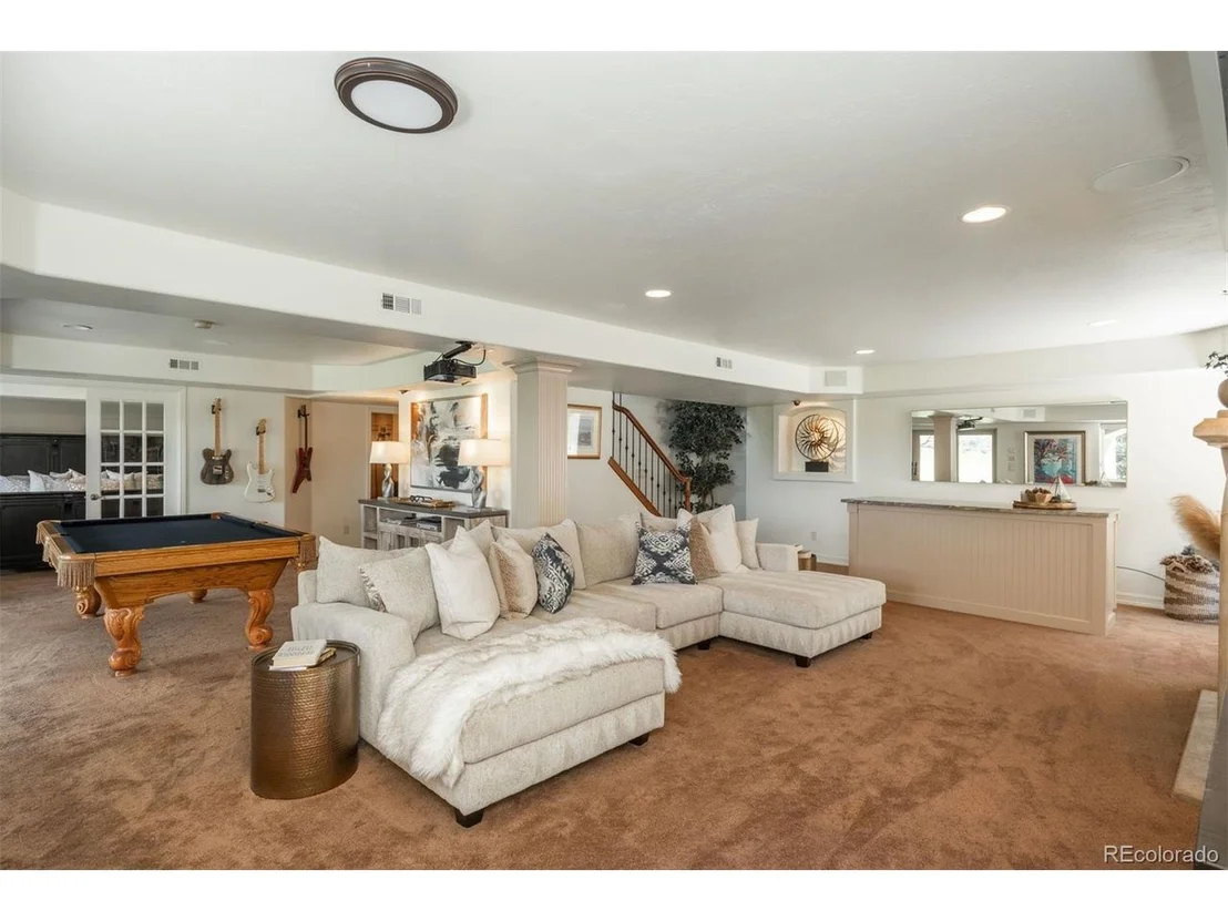 Photo of 1339 Castlepoint Cir