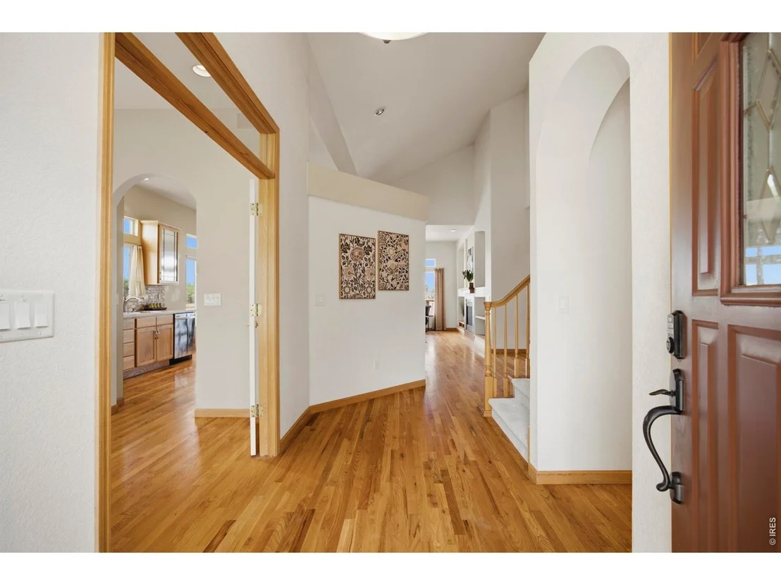 Photo of 535 Lakeside Pl