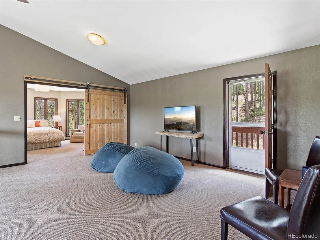 Photo of 400 Golden Dr