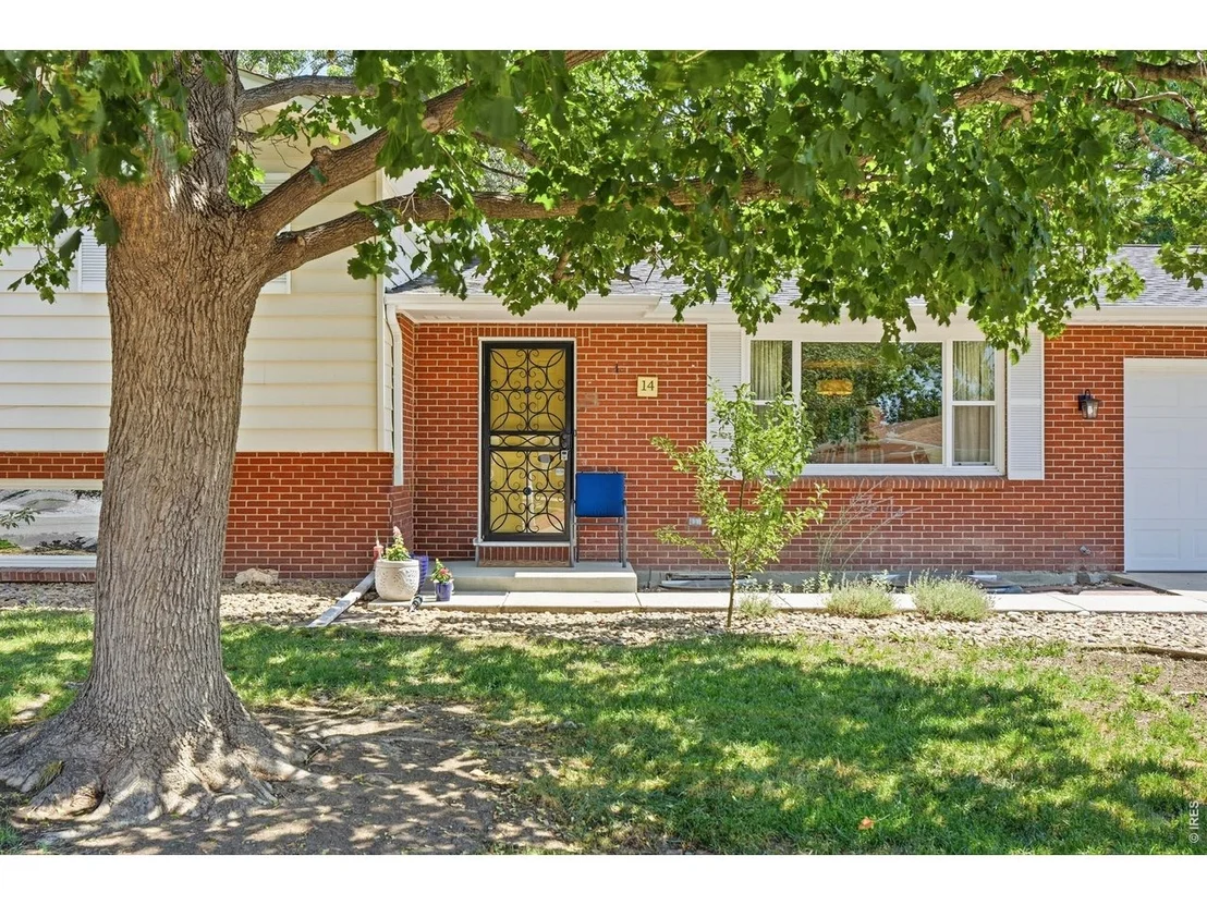 Photo of 14 Princeton Cir