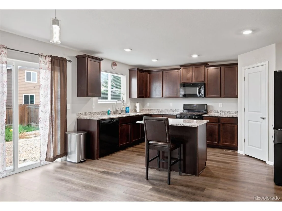 Photo of 47363 Lilac Ave