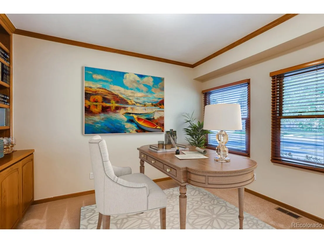 Photo of 2000 Emerald Dr