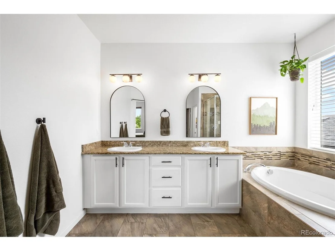 Photo of 9567 Juniper Way