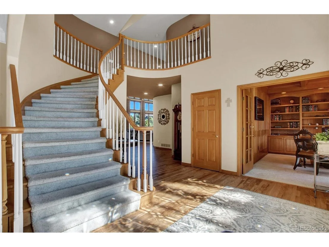 Photo of 8 Red Tail Dr