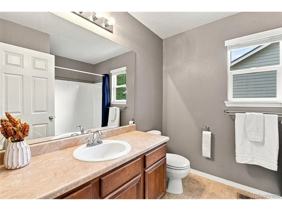 Photo of 330 Short Dr