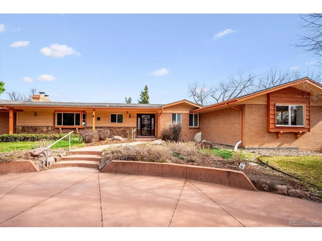 Photo of 14075 Crabapple Rd