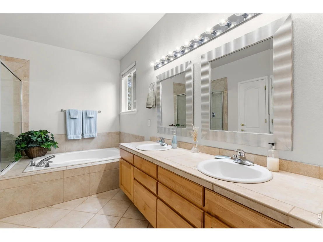 Photo of 8131 Lighthouse Ln