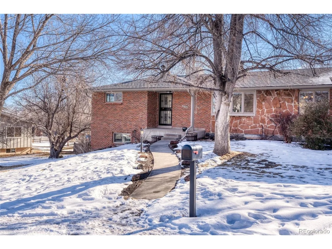 Photo of 2750 Heather Rd