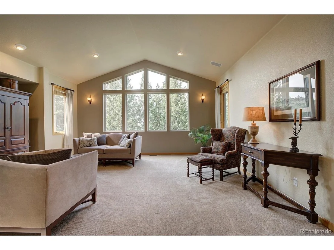 Photo of 990 Elk Valley Dr