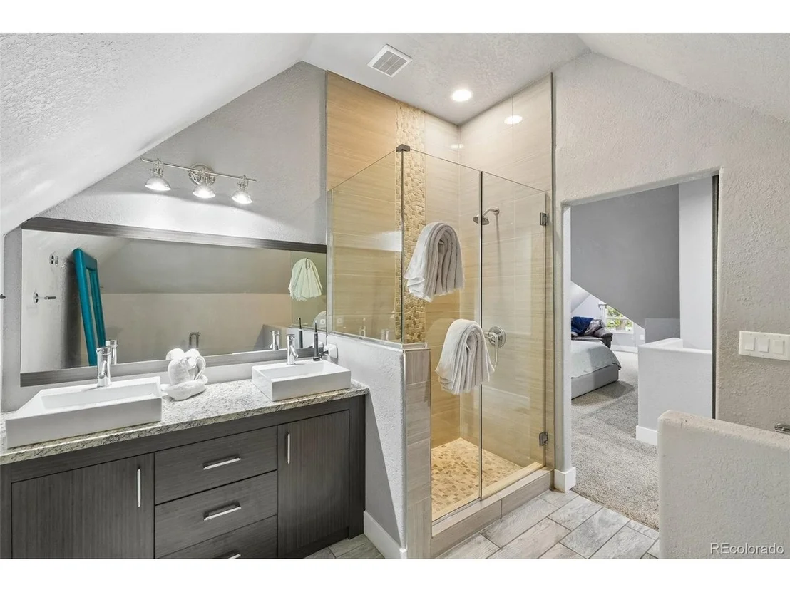 Photo of 414 4th Ave