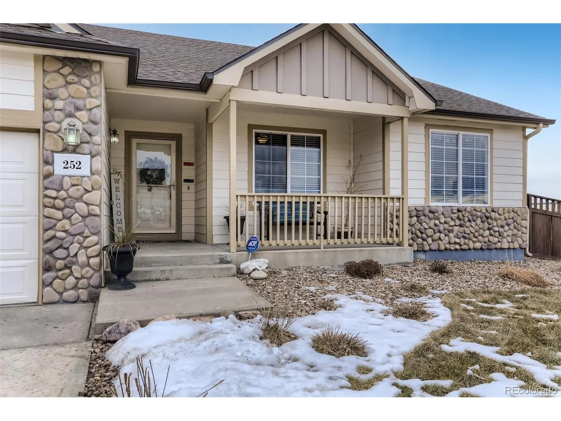 Photo of 252 Firestone Cir