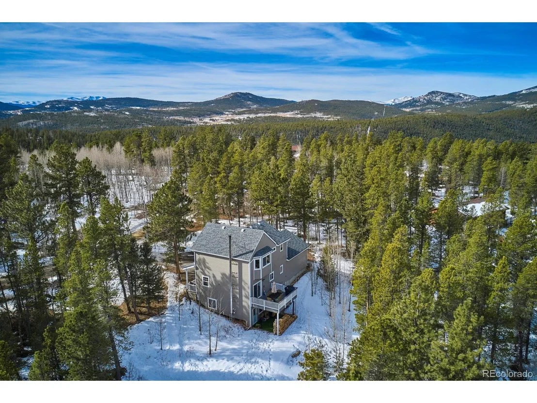 Photo of 459 Aspen Ln