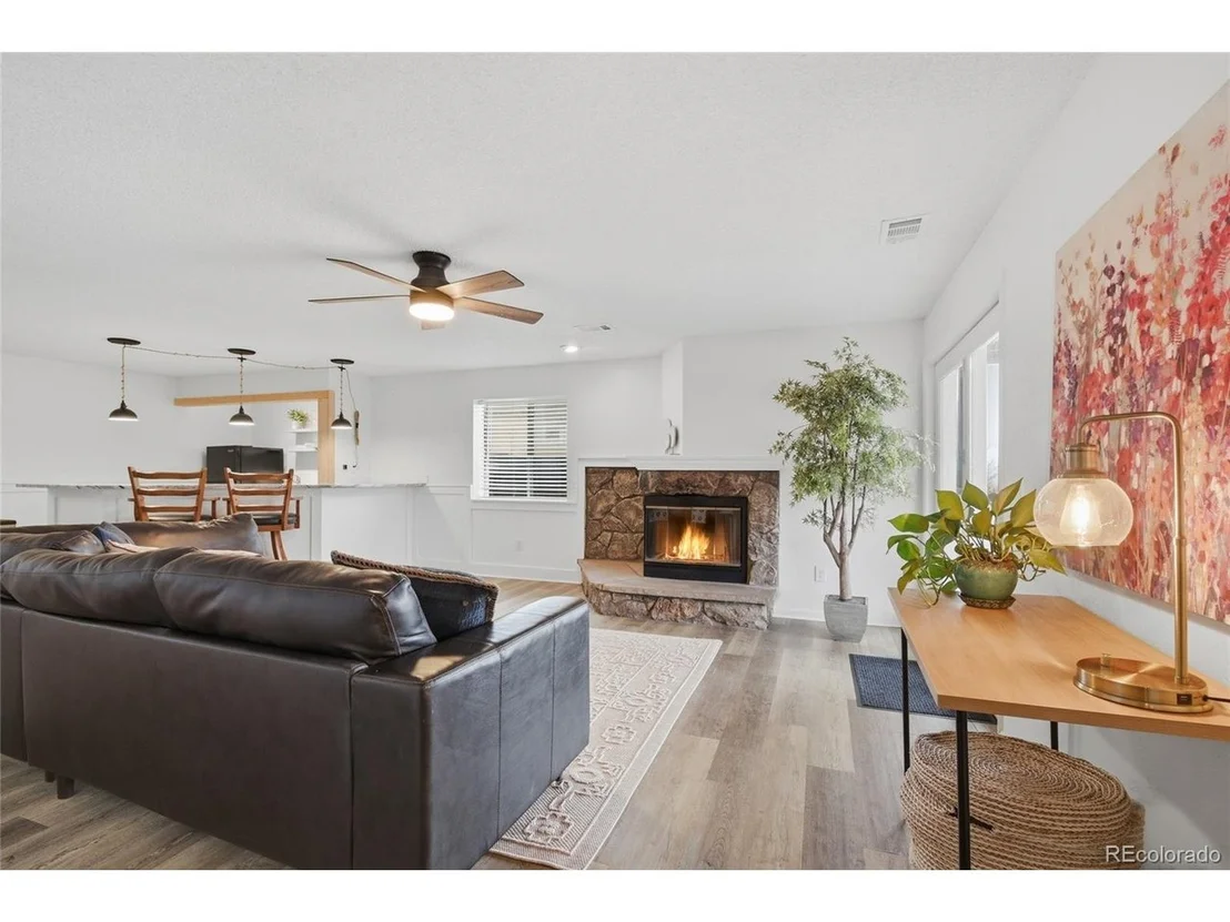 Photo of 2331 Meadows Ln