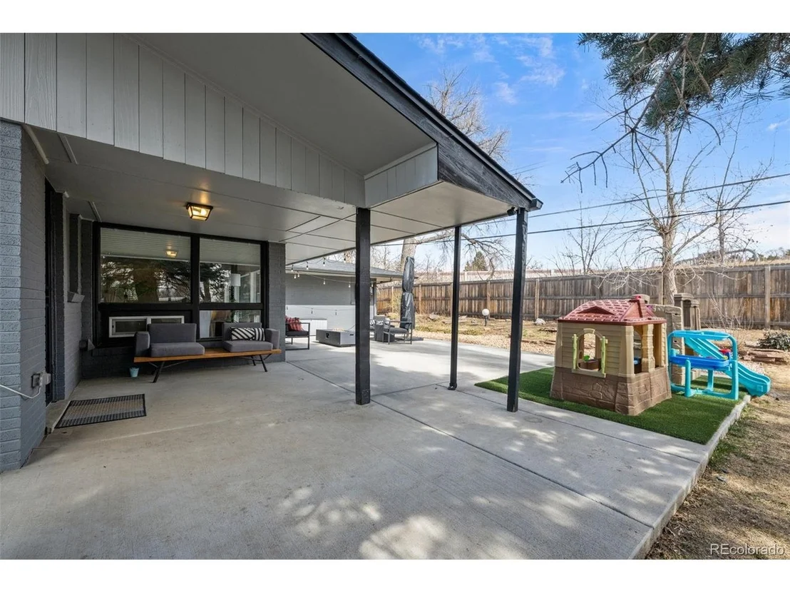 Photo of 8104 Turnpike Dr
