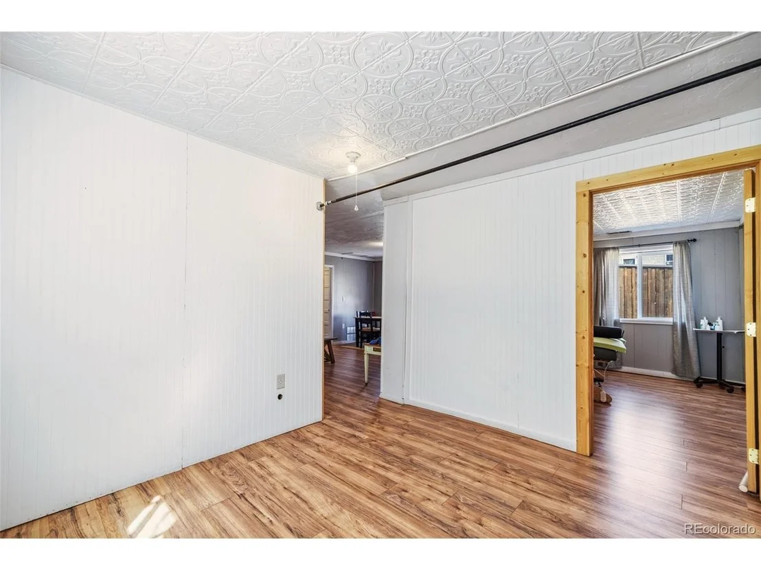 Photo of 104 N 3rd St