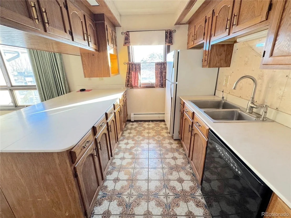 Photo of 6861 Oberon Rd