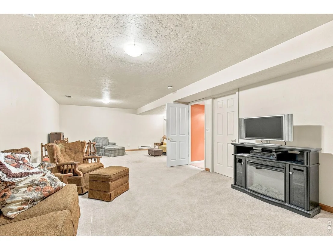 Photo of 1650 46th Ave