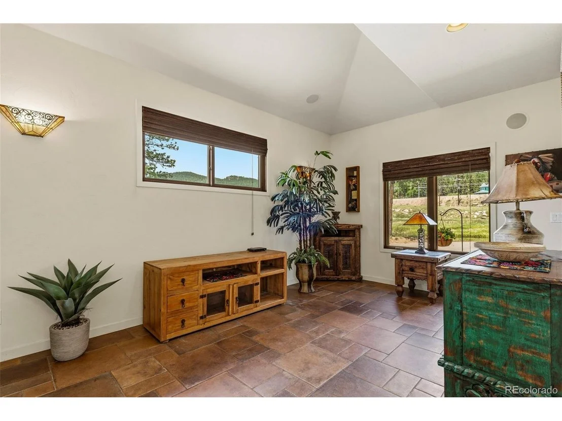 Photo of 28098 Green Valley Ln