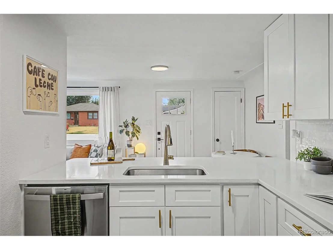 Photo of 3070 W Ford Pl