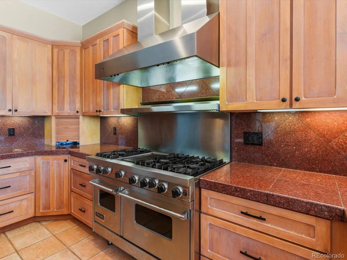 Photo of 1611 Castle Pointe Dr