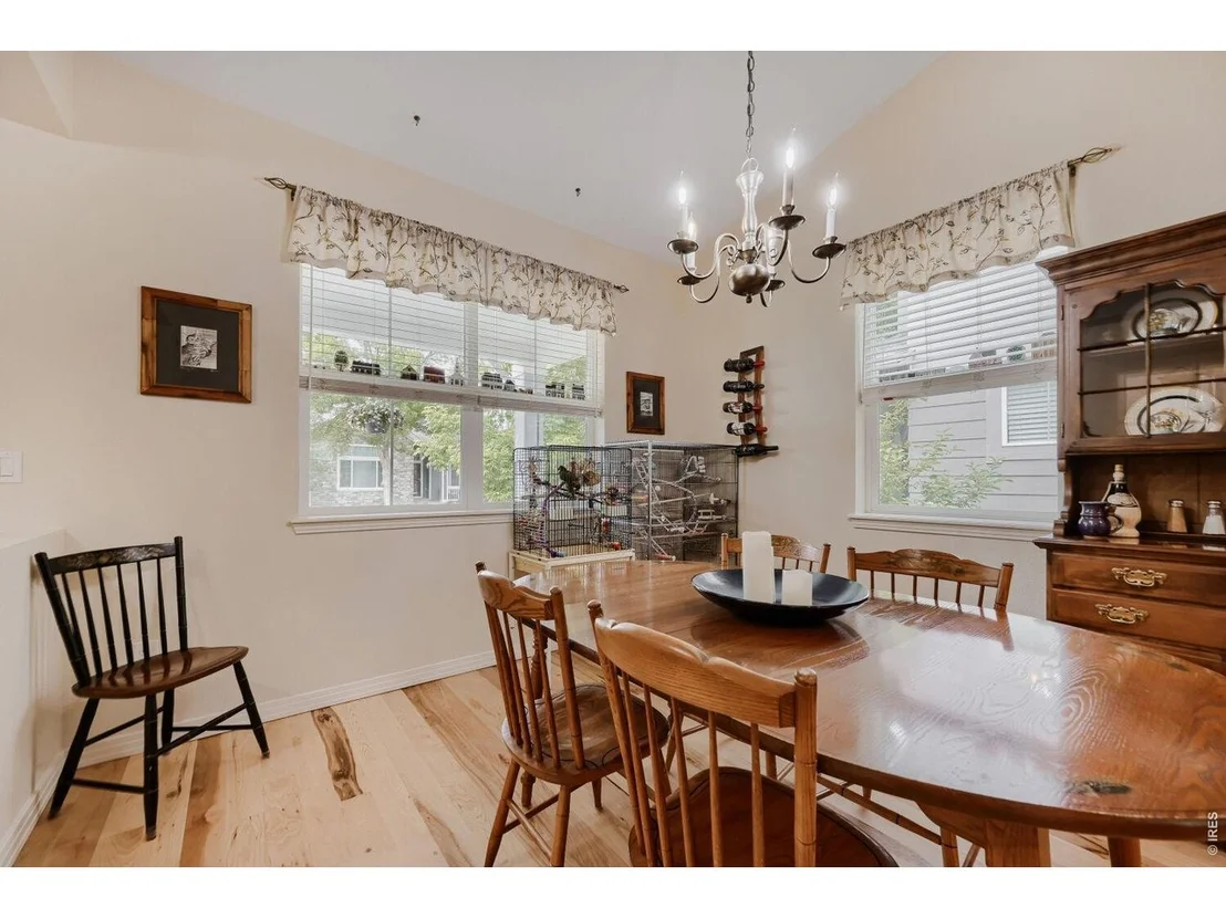 Photo of 537 Peregrine Cir