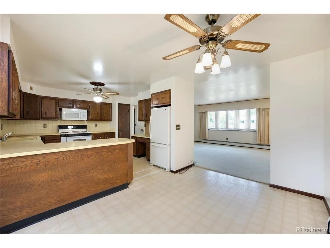 Photo of 3933 Viewpoint Way