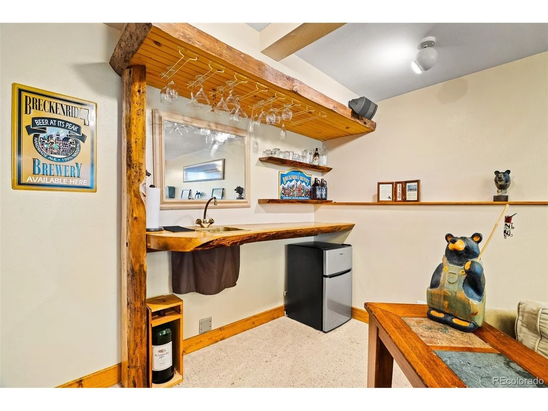 Photo of 163 Meadow View Ln