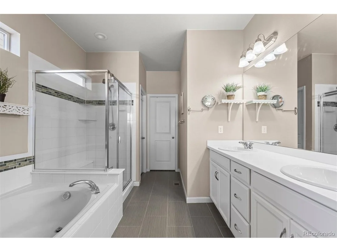 Photo of 930 Mcmurdo Cir